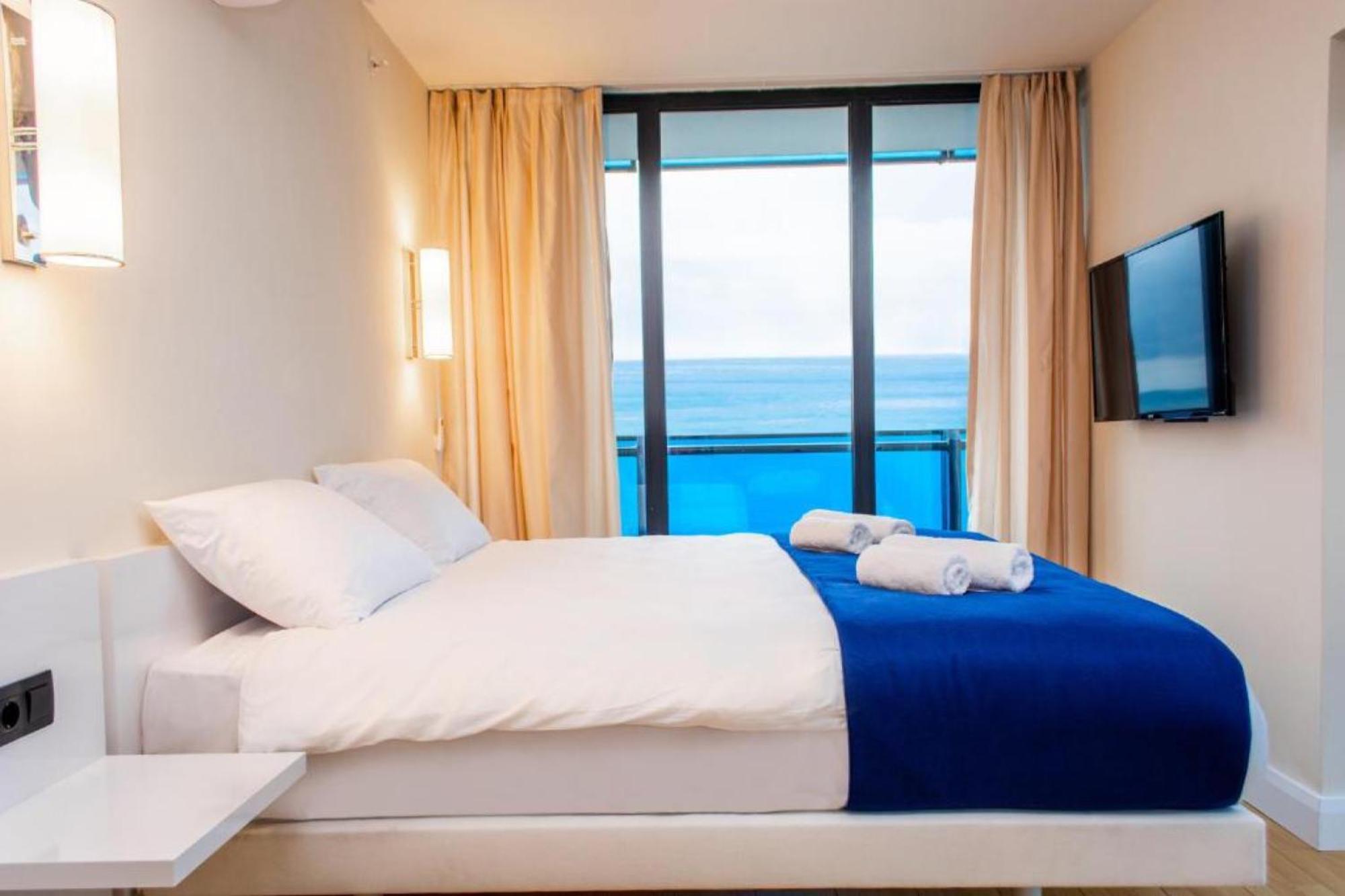 Delux Sea View Aparthotel In Orbi City Batumi Exterior foto