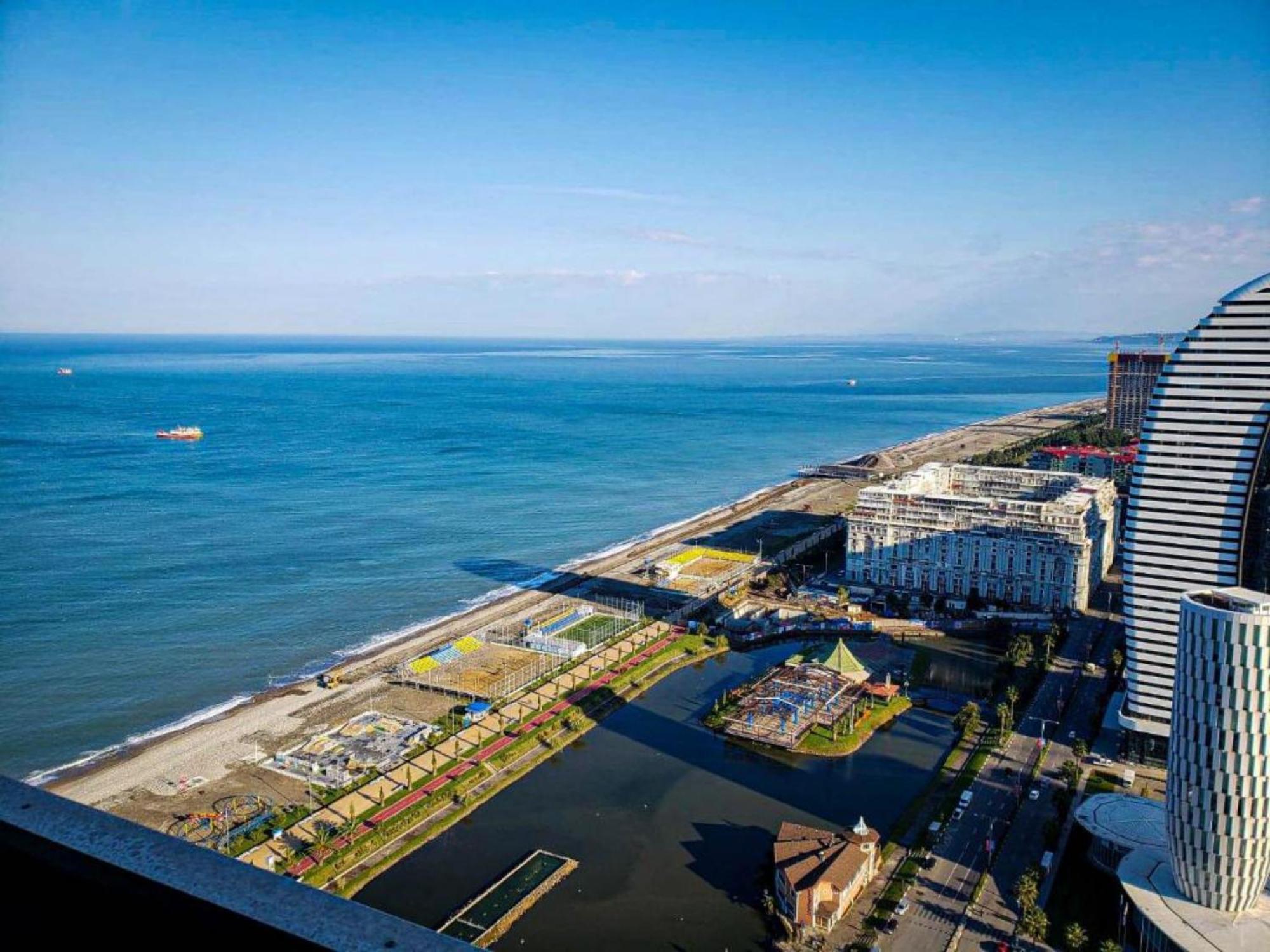 Delux Sea View Aparthotel In Orbi City Batumi Exterior foto